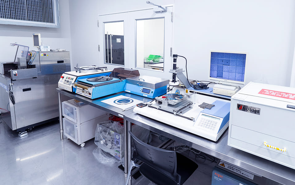 半導体加工試験設備
